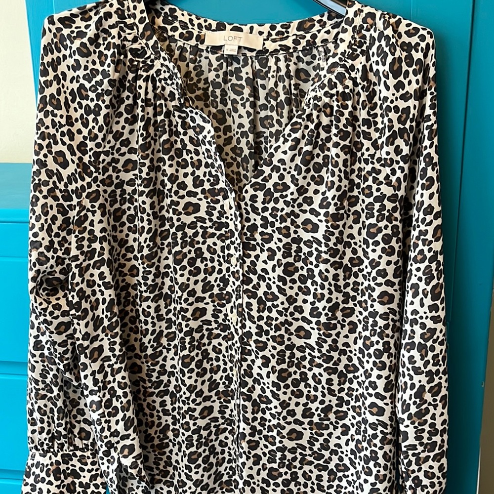 Loft womens animal print long sleeved blouse size medium